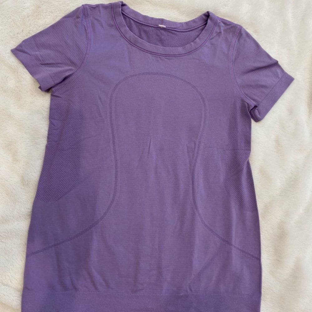 Lululemon short sleeve athletic shirt